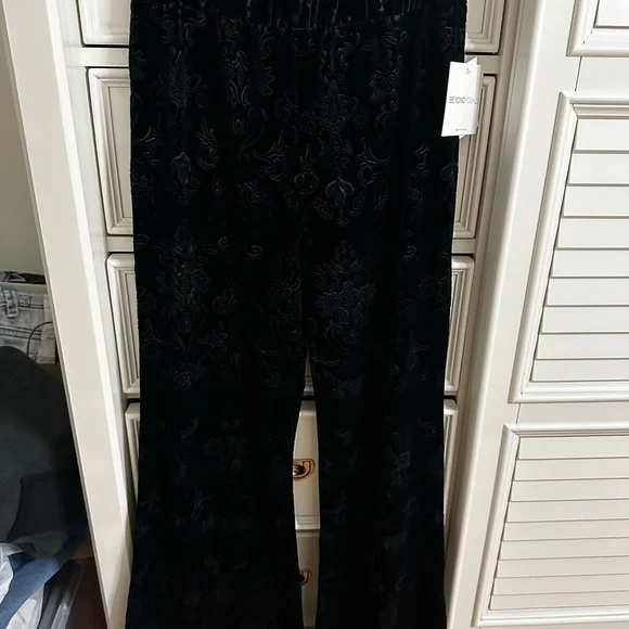 Beyond Yoga Black and Gray Wide Leg Pants - Picture 6 of 11